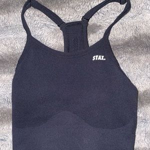 STAX premium seamless crop in black